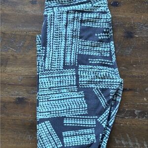 LuLaRoe Blue and Teal Patterned Leggings